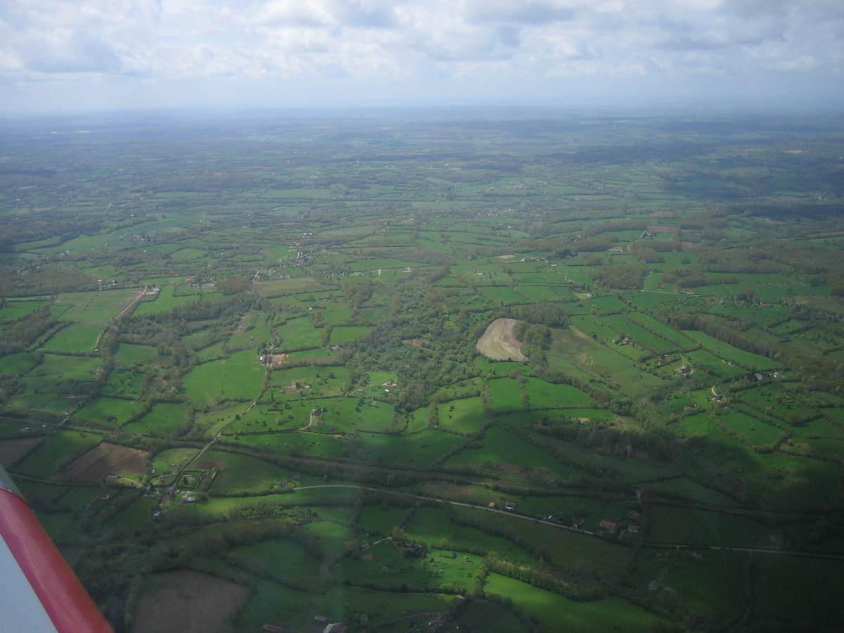 vue aérienne du bocage normand